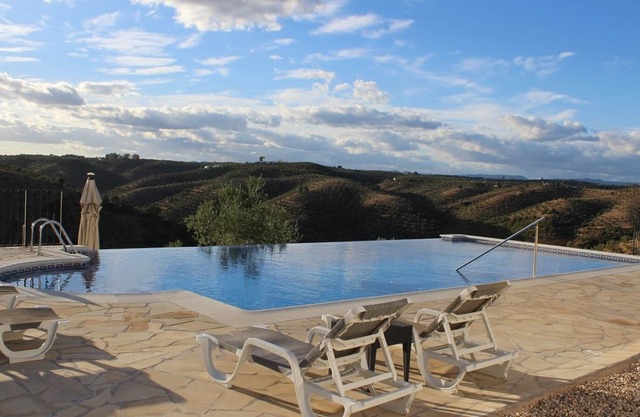 Alojamiento Rural Olivetum Colina Montoro by Ruralidays