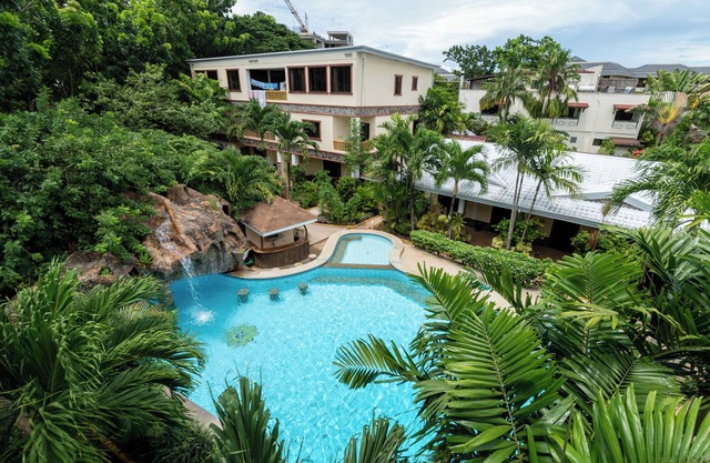 Alona Apartments 1-bedroom apartment with excellent WiFi, in the heart of Alona