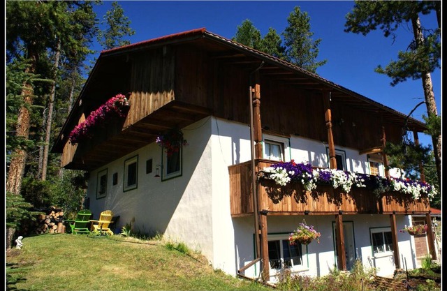Alpenglow Bed and Breakfast