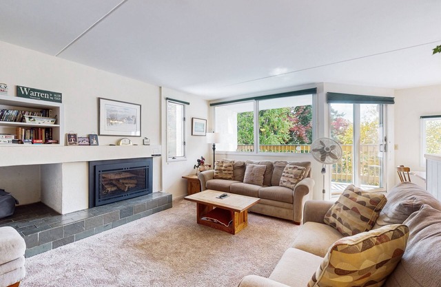 Alpine escape with 3 pools, hot tub, tennis & gym - fireplace, balcony & W/D