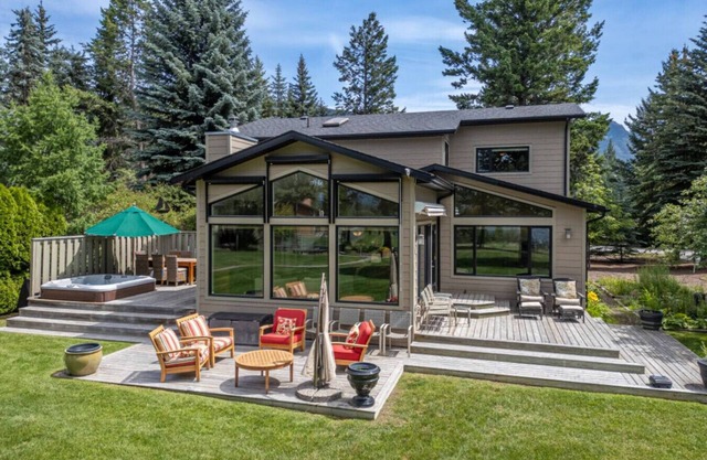 Alpine Lake House | Beach Access | Hot Tub | Views