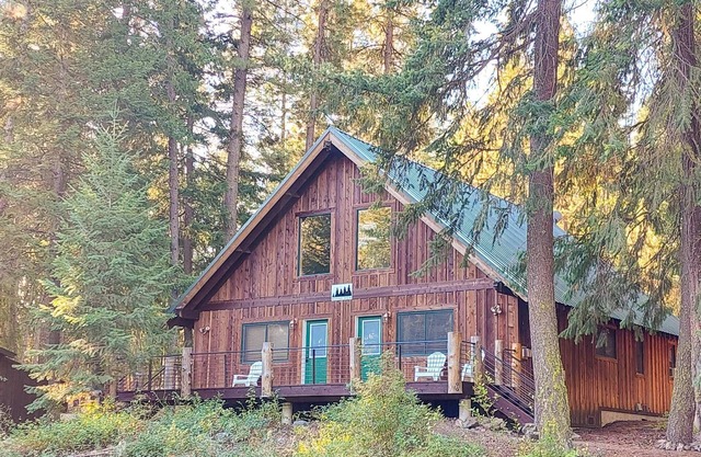 Alpine View Cabin - duplex unit B w/queen bedroom