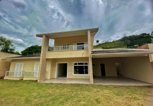 Aluga-se casa para Temporada