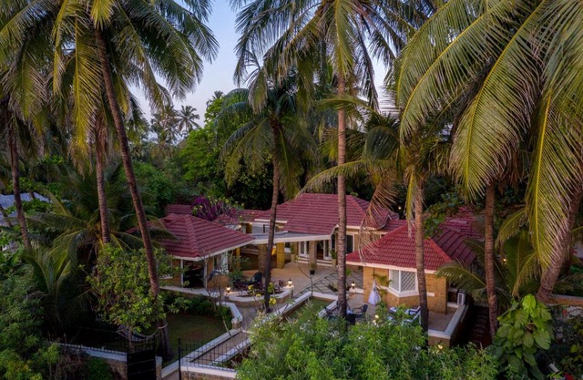 amã Stays & Trails, Beach House Madh Island