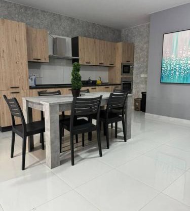 Amadeo Suites