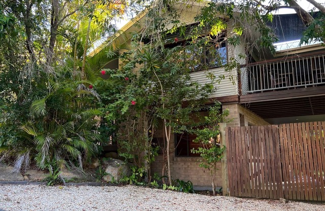 Amaroo within walking distance to Trial Bay and Little Bay