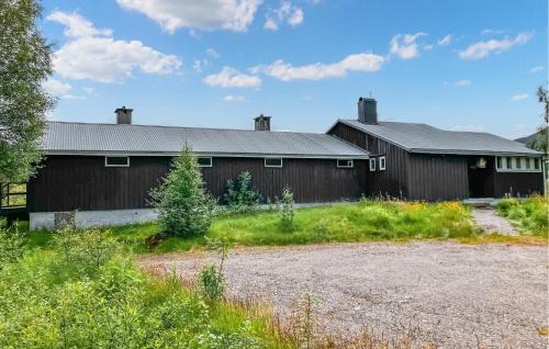 Amazing Apartment In Tjørhom