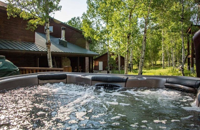 Amazing Home, Close to Hatcher, Turkey Springs, One of a Kind!