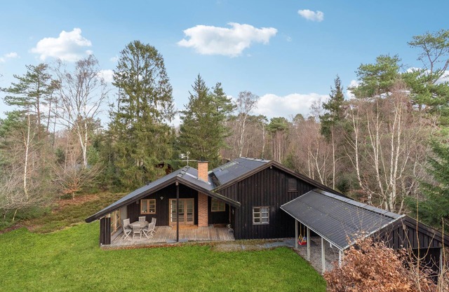 Amazing home in Frederiksværk with WiFi