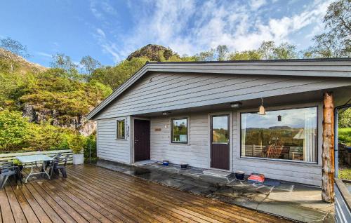 Amazing Home In Frekhaug