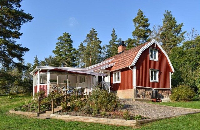 Amazing Home In Hagalundmjölby
