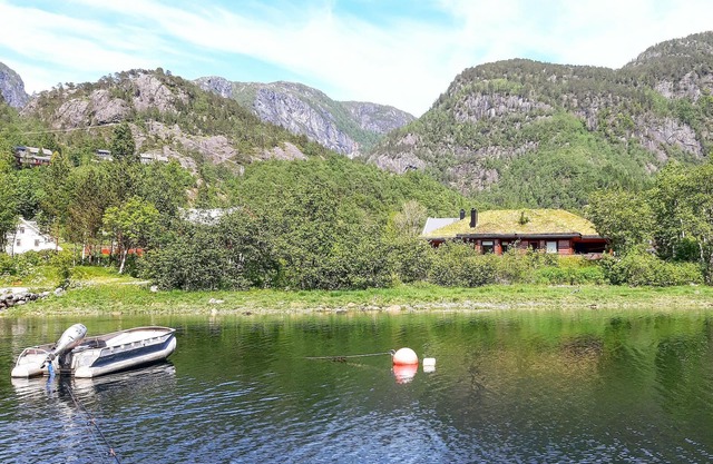 Amazing home in Matredal with kitchen