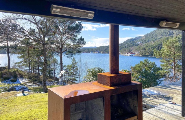 Amazing home in Mosterhamn