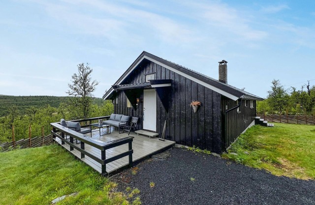 Amazing home in Nord-Torpa with sauna