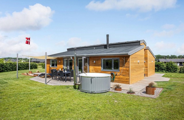 Amazing home in Odder with kitchen