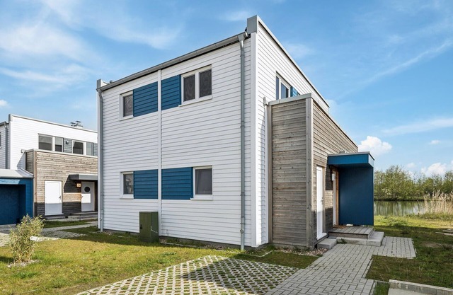 Amazing home in Tossens with kitchen