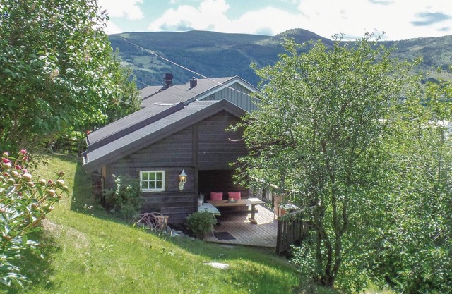 Amazing home in Vågå with kitchen
