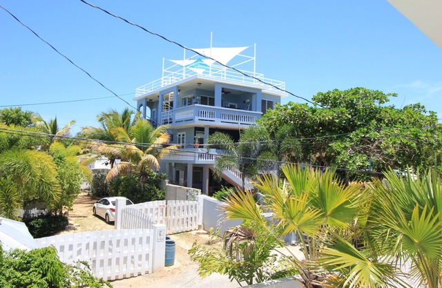 Amazing Ocean View 30 Steps to Shacks Beach