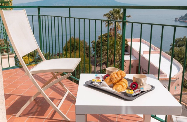 Amazing Sea&Vesuvio View Suite