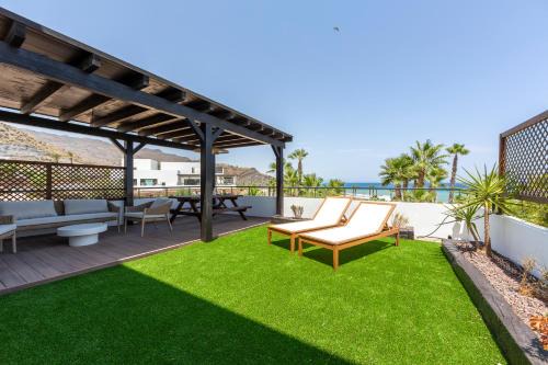 Amazing Sea views # Macenas Resort # 2BR # Sunbeds