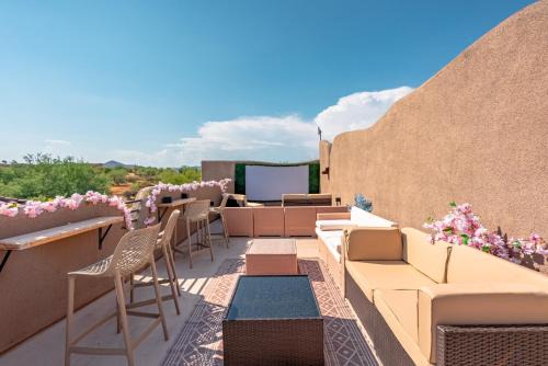 Amazing Views - Pickleball - Golf - Sleeps 25