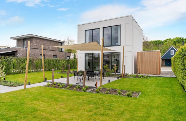 Amazing villa in Zeewolde with terrace