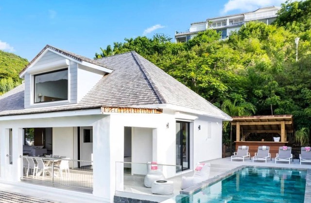Amazing Villa with Anse Marcel sea view