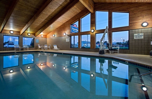 AmericInn by Wyndham Iowa Falls