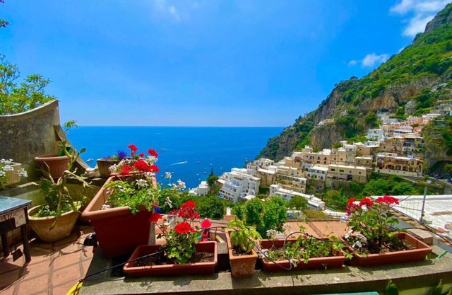 AMORE RENTALS - Casa Laura with Sea View Terrace