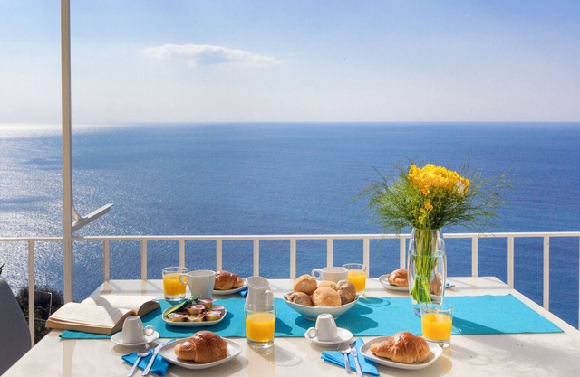 AMORE RENTALS - Villa Anna with private Terrace and Sea View