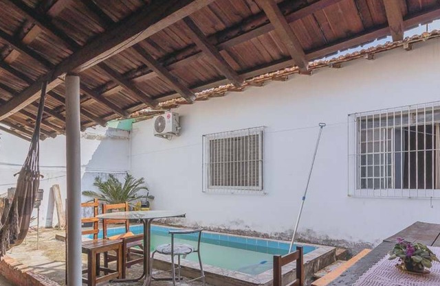 Ampla casa com piscina em Cachoeira Paulista