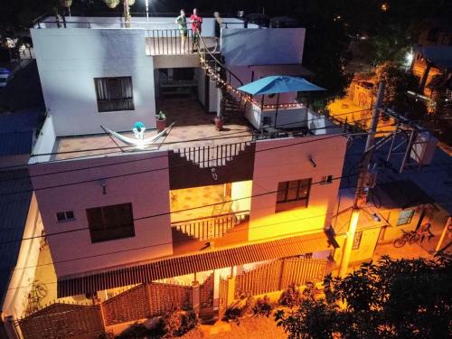 Amplia y cómoda casa de 7 hab en gran ubicación