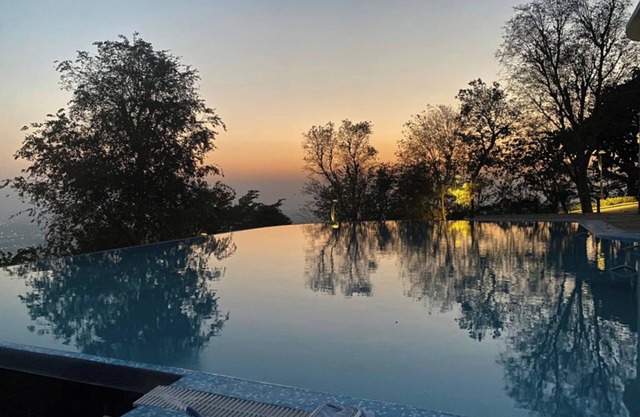 An extravagant Pushp villa overlooking the Ganges