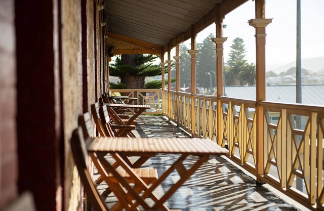 Anchorage Seafront Hotel