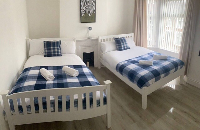 Anfield Haven for 6, free parking