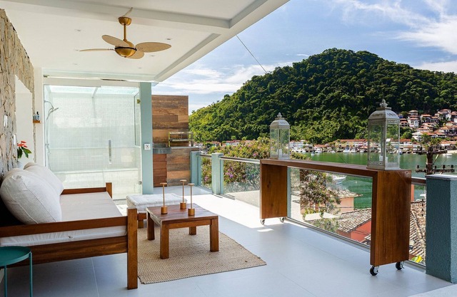 Ang018 - Magnificent house with pool and sea view in Angra