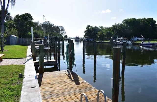 Anna Maria and Beaches minutes away~Pool, boat dock