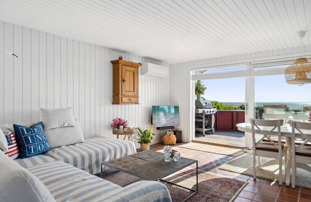 "Anselmi" - 25m from the sea by Interhome