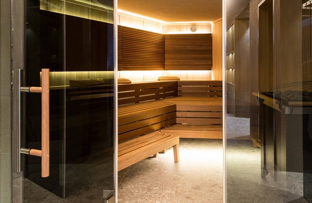 ANTON Luxury Stay App. VISTA, wellness and outdoor pool