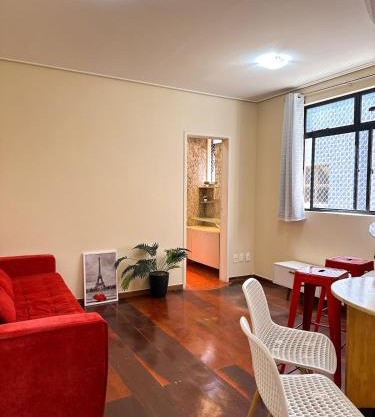 Apê Letícia I Ar condicionado, wifi e garagem na Zona Sul de BH