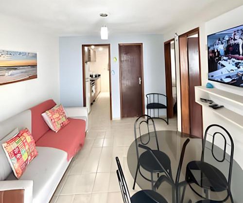 AP em Baln. Caiobá a 2 quadras do mar.