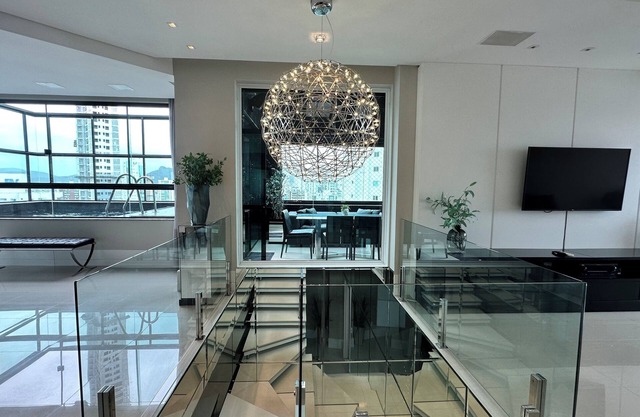 Apartament penthouse duplex with pool sea view