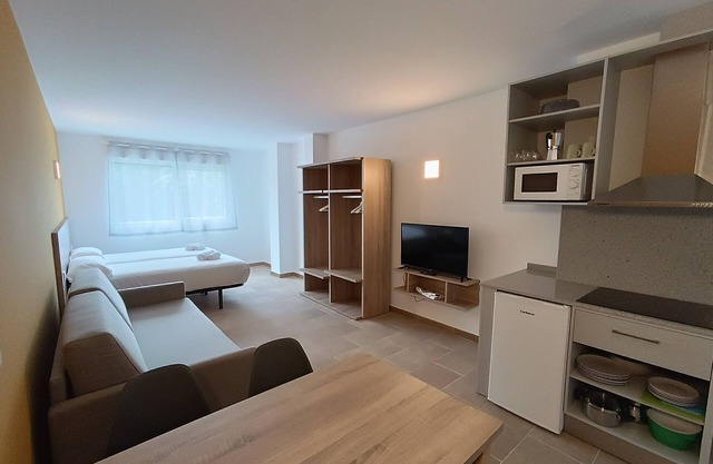 Apartamentos Pontepedriña by Bossh