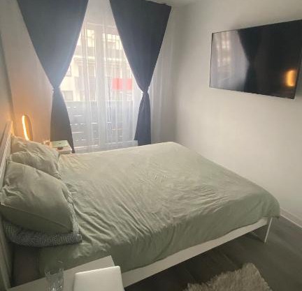 Apartament Untold