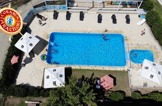 Apartament with 2 rooms-open-space,private terrace, 2 pools,near sea.