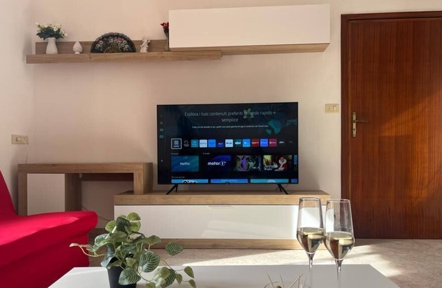 Apartament with a big balcony and a parking lot