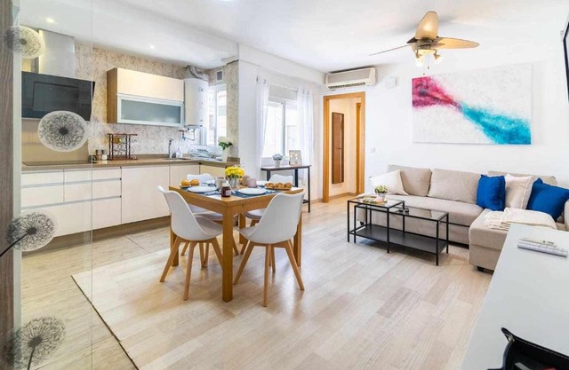 Apartamento a 500m de la Judería con Parking