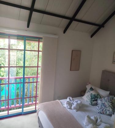 Apartamento amplio cerca al parque Guatape - Pajaros