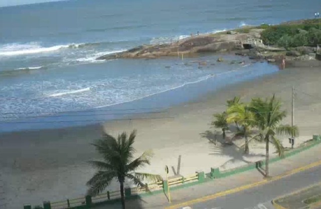 APARTAMENTO, ATÉ 4 PESSOAS,20 Metros da PRAIA do SONHO, PÉ NA AREIA,100 MB WI-FI