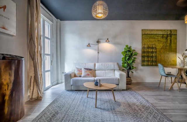 Apartamento cerca de la MEZQUITA DE CORDOBA & FREE PRIVATE PARKING